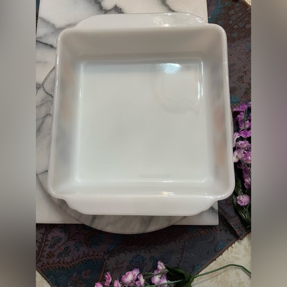 Anchor Hocking Fire King Gay Fad Fruit Milk Glass 8” Sq. Baking Dish w handles - Picture 8 of 10
